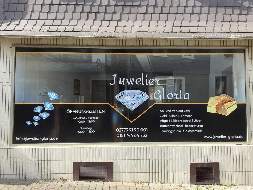 Vollfl&auml;chig folierte Schaufensterscheibe von Juwelier Gloria