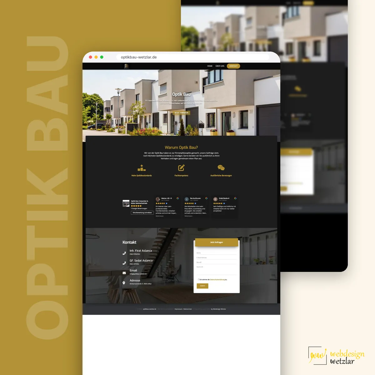 Website von Optik Bau im Browserfenster: verputzte Reihenhäuser im Hero, dunkle Abschnitte mit goldenen Akzenten