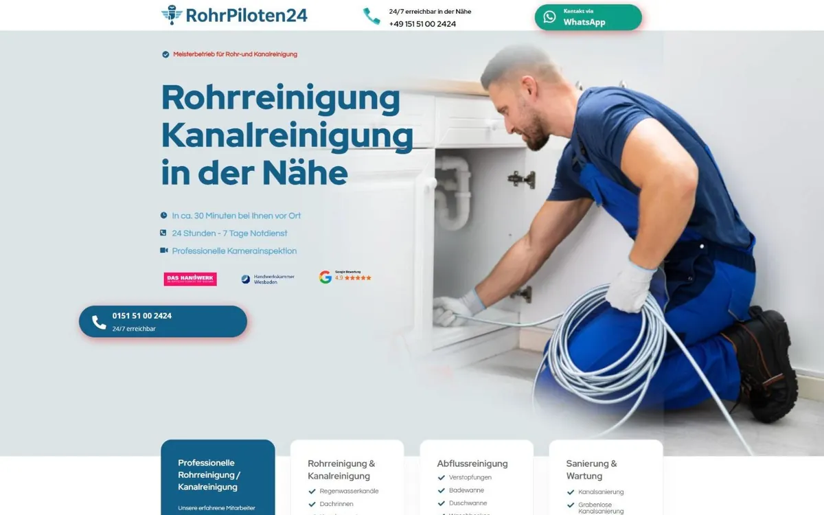 Startseite von rohrpiloten24.de mit Telefonnummer, WhatsApp-Button und Überschrift Rohrreinigung Kanalreinigung