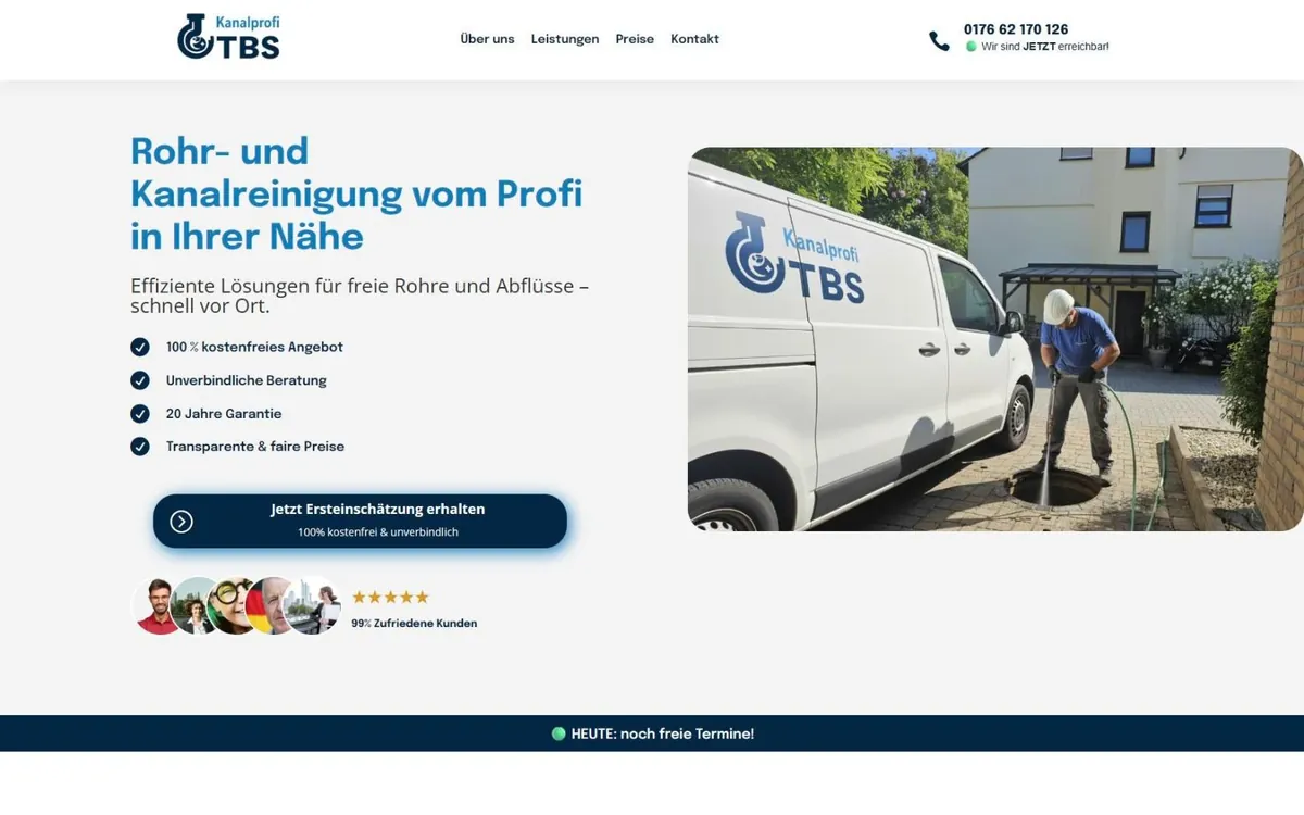 Startseite von kanalprofi-tbs.de mit Überschrift Rohr- und Kanalreinigung und Mitarbeiter am Kanalschacht